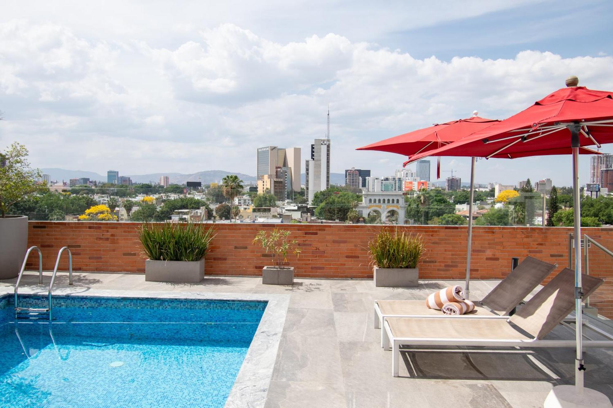 Hotel Velvet Plaza Guadalajara Exterior photo